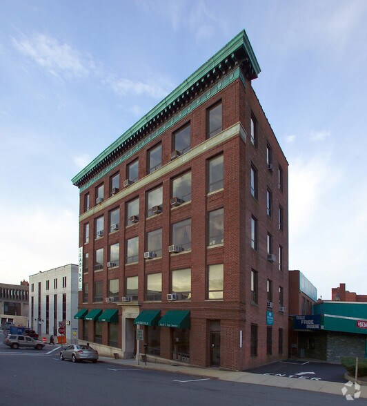 0 Fall River, Fall River, MA à vendre - Photo du bâtiment - Image 3 de 5