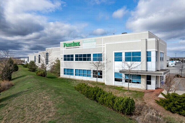 Plus de détails pour 8350 Lawson Rd, Milton, ON - Industriel à louer