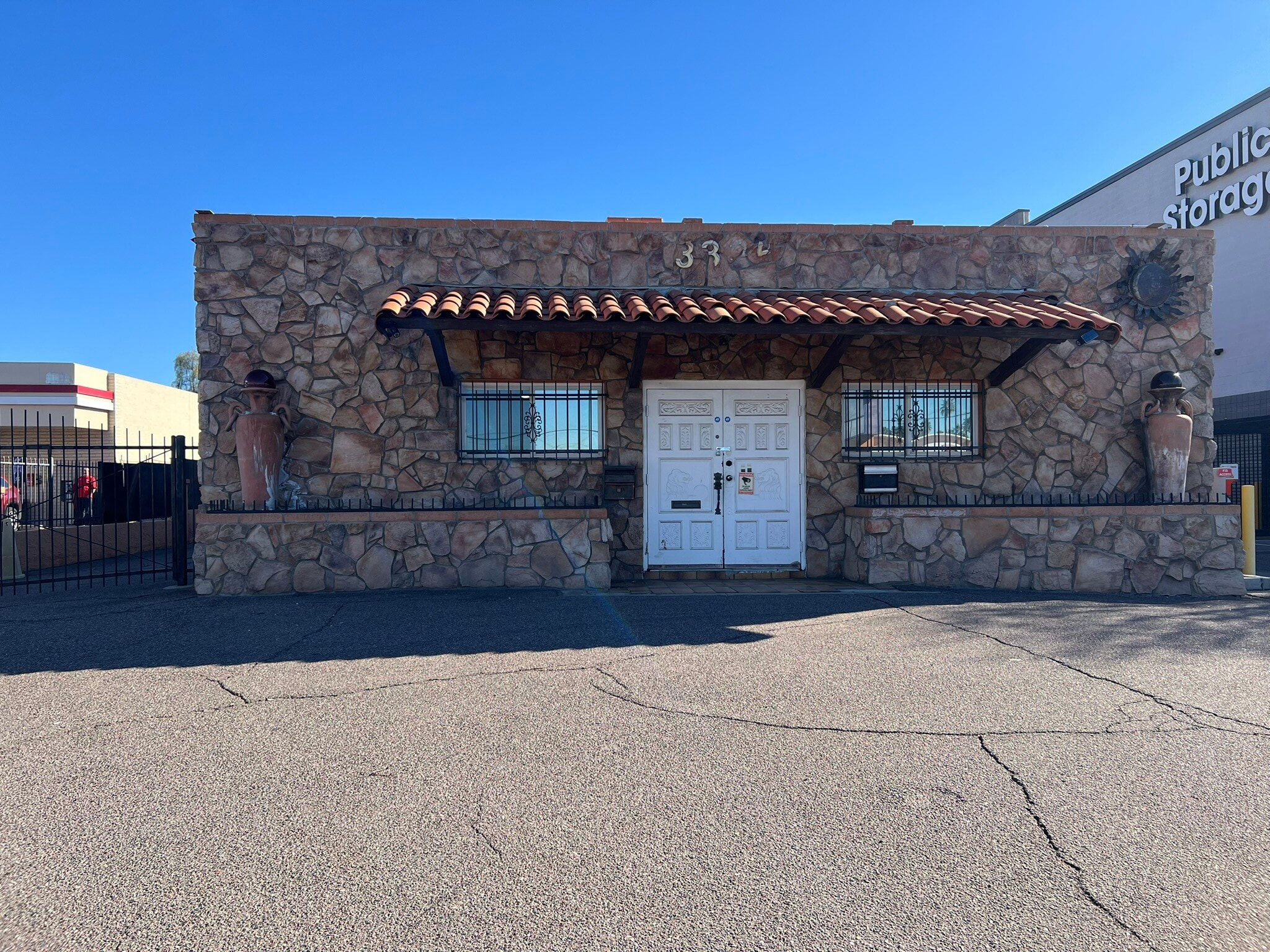 3335 N 16th St, Phoenix, AZ for sale Interior Photo- Image 1 of 8