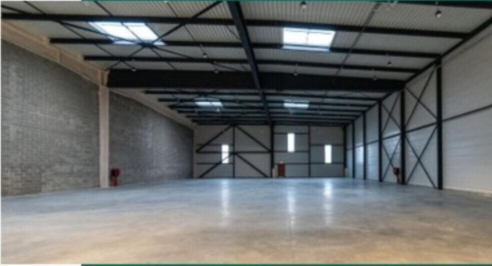 Flex in SAINT-OUEN-L'AUMONE for lease - Interior Photo - Image 1 of 10