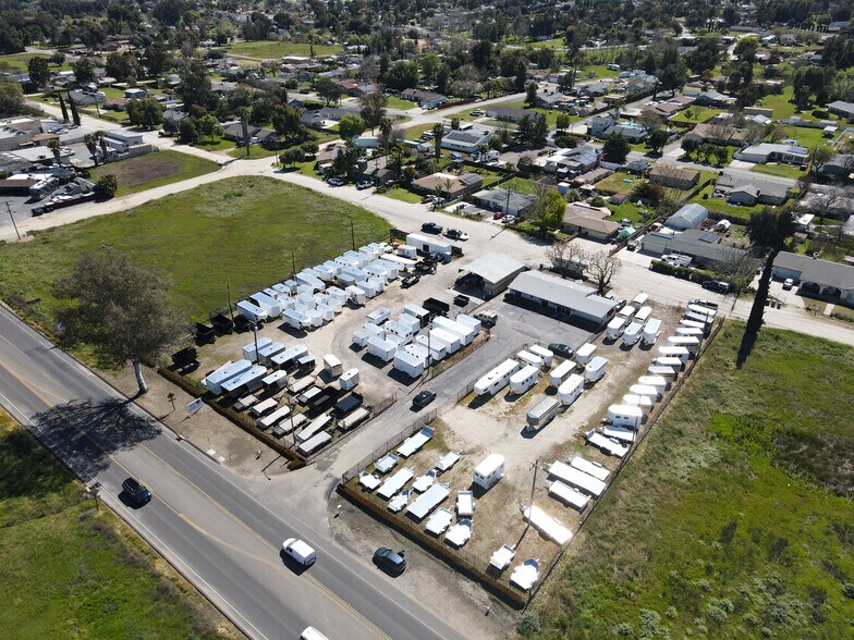 2430 Main St, Ramona, CA à vendre - Photo du bâtiment - Image 1 de 6