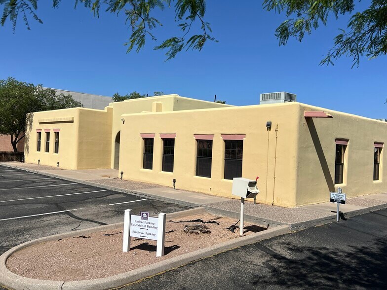 1622 N Swan Rd, Tucson, AZ for lease - Building Photo - Image 2 of 19