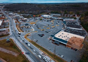 1320-1554 N College Ave, Fayetteville, AR for lease Building Photo- Image 2 of 5