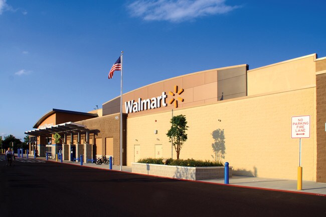 Plus de détails pour 195-225 NW West End Blvd, Quakertown, PA - Commerce de détail à louer