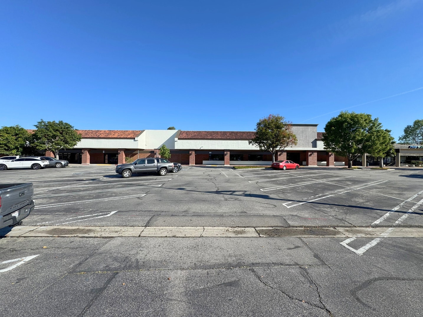 453 Carmen Dr, Camarillo, CA for lease Building Photo- Image 1 of 1