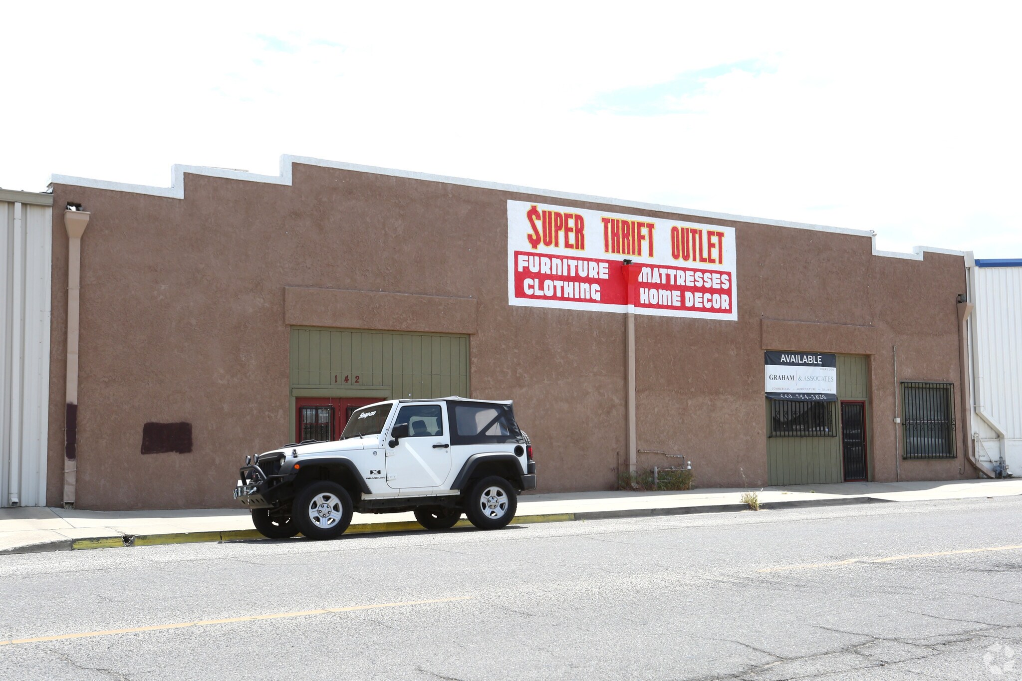 142 S D St, Porterville, CA for sale Primary Photo- Image 1 of 2