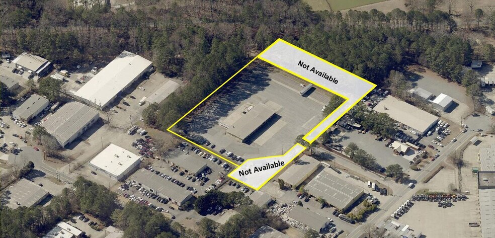 2042 Airport Ct, Marietta, GA à louer - Photo du bâtiment - Image 2 de 3