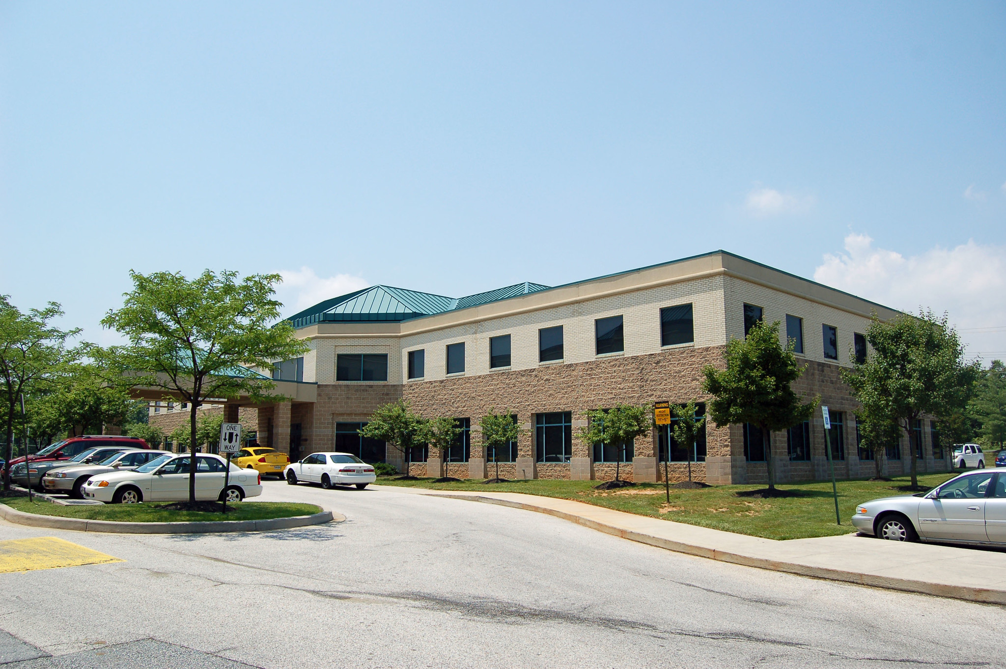 6830 Hospital Dr, Rosedale, MD à vendre Photo du bâtiment- Image 1 de 1