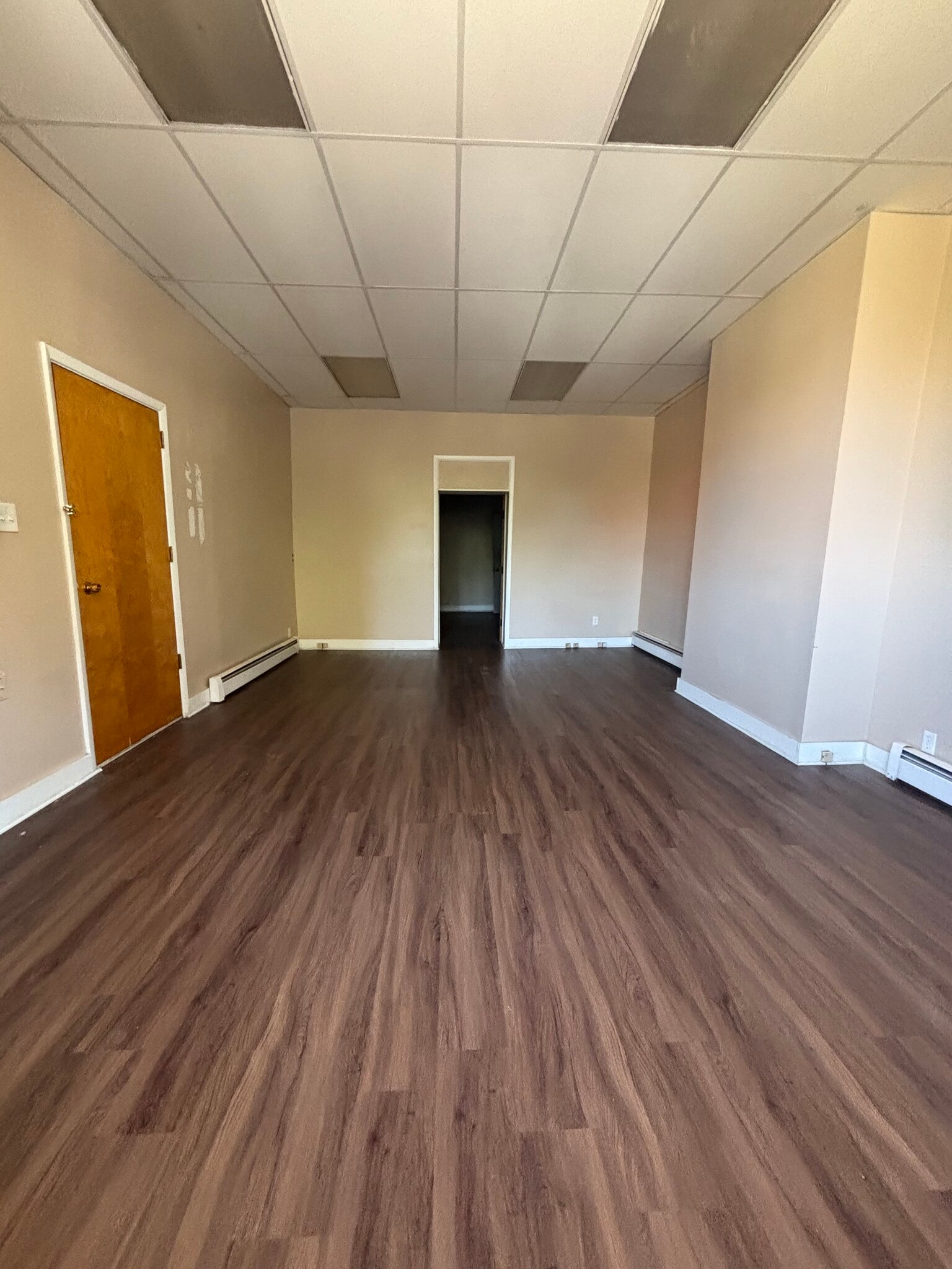 82 Clinton Ave, Newark, NJ for lease Interior Photo- Image 1 of 4