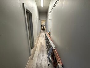 2435 24th St, Lubbock, TX for lease Interior Photo- Image 2 of 10