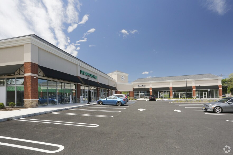 170 E Hanover Ave, Cedar Knolls, NJ à louer - Photo principale - Image 1 de 6