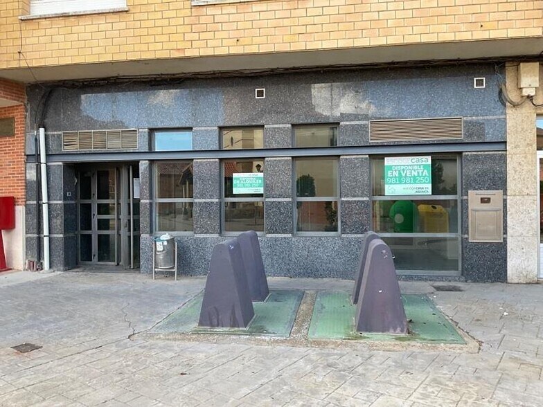 Retail in León, León for sale - Building Photo - Image 1 of 15