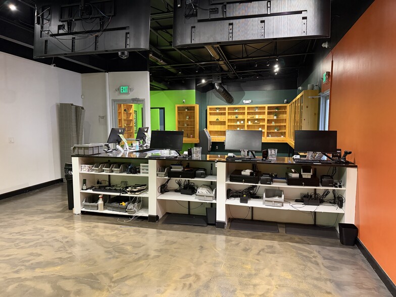 32767 Woodward Ave, Royal Oak, MI for lease - Building Photo - Image 3 of 8