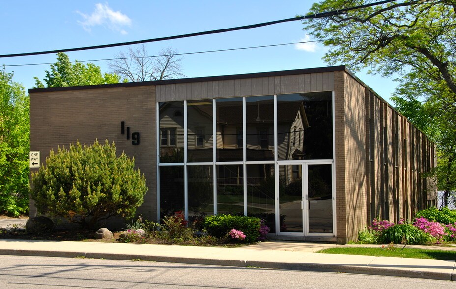 117 E Palatine Rd, Palatine, IL à louer - Photo du bâtiment - Image 2 de 5