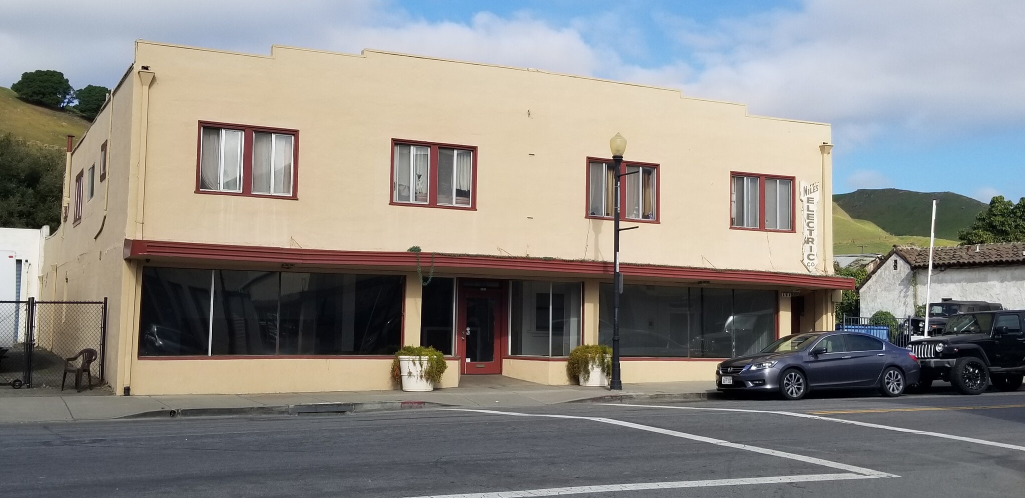 37312-37316 Niles Blvd, Fremont, CA for lease Primary Photo- Image 1 of 12