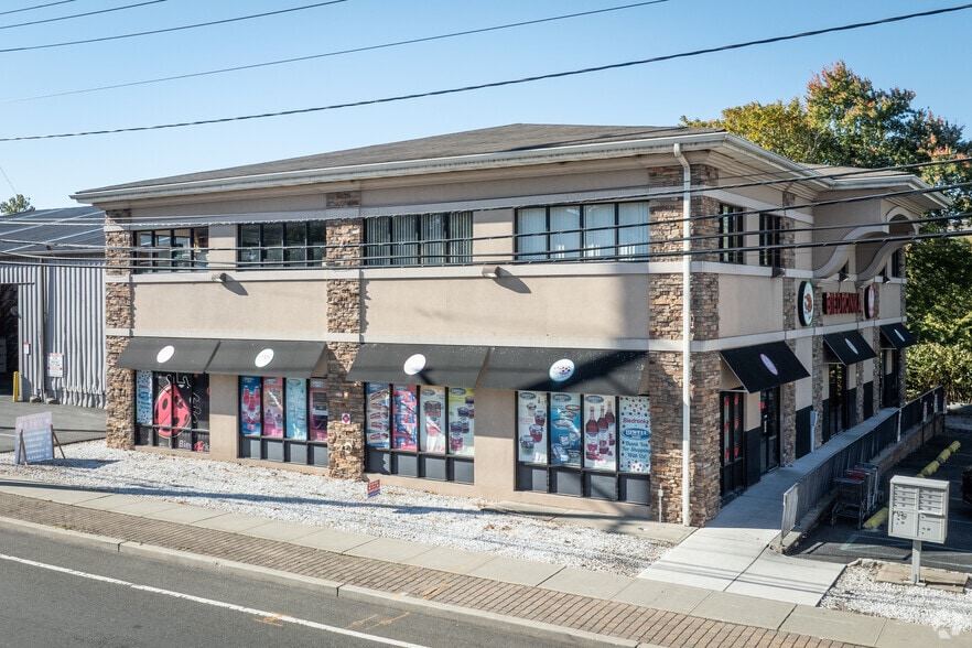 517 River Dr, Garfield, NJ for sale - Building Photo - Image 2 of 13