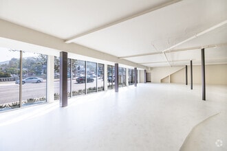 3211 Cahuenga Blvd W, Los Angeles, CA for sale Building Photo- Image 1 of 3
