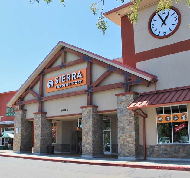 6001-6139 S Virginia St, Reno, NV à louer - Photo du bâtiment - Image 2 de 5