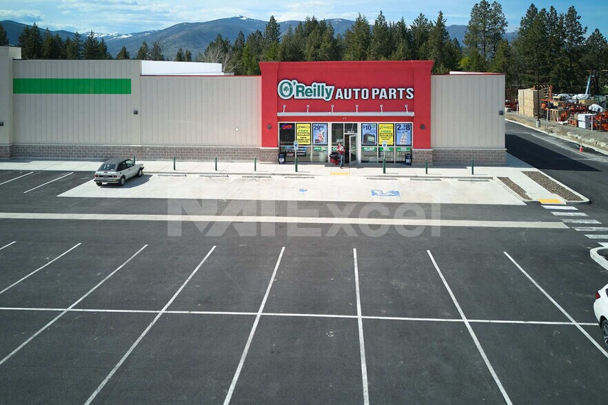 6610 Main st, Bonners Ferry, ID à vendre - Photo du bâtiment - Image 3 de 7