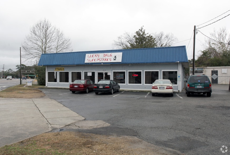 1818 Oleander Dr, Wilmington, NC for sale - Primary Photo - Image 1 of 7