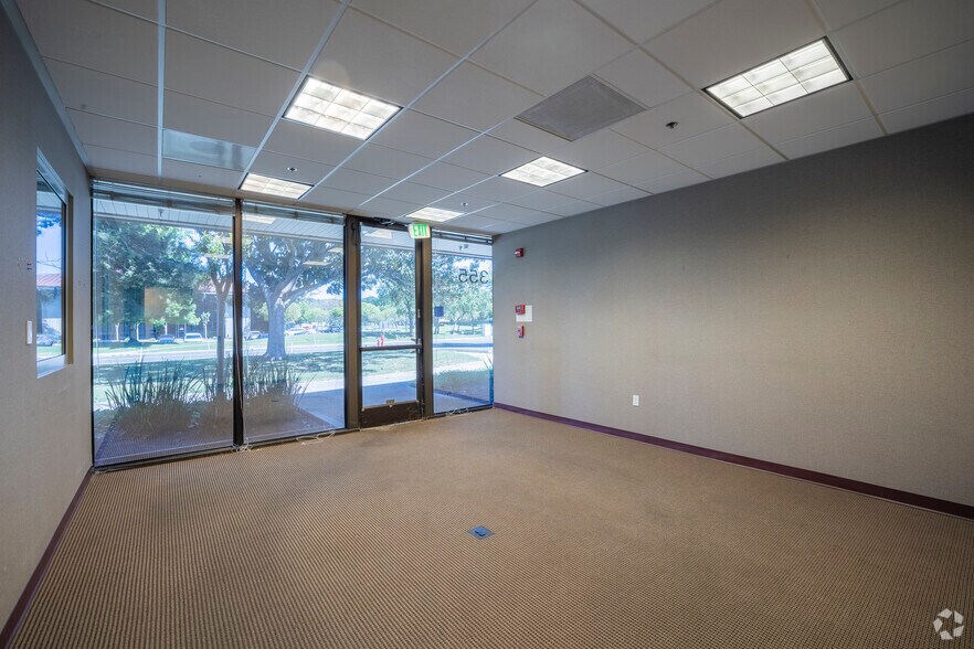 355 N Wiget Ln, Walnut Creek, CA à louer - Hall d’entrée - Image 2 de 49