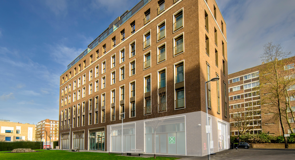 Royal Warwick Sq, London for lease - Primary Photo - Image 1 of 1