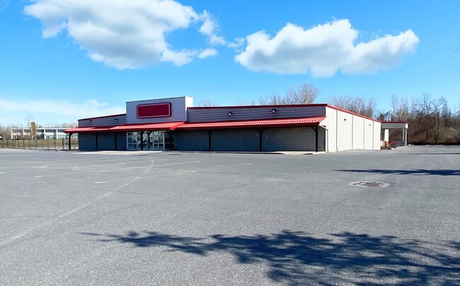 More details for 1850 Vincent Massey Dr, Cornwall, ON - Retail for Lease