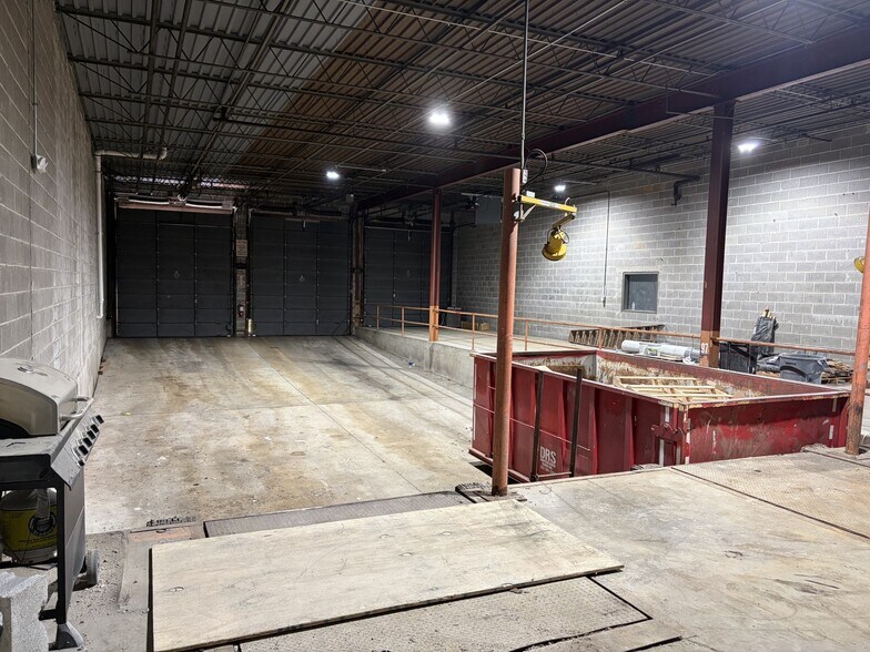 330 E Route 22, Lake Zurich, IL à vendre - Photo du bâtiment - Image 3 de 11