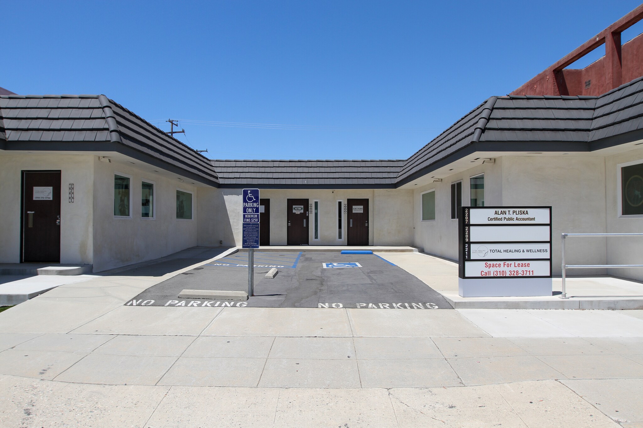 2207-2211 W Torrance Blvd, Torrance, CA à louer Photo du bâtiment- Image 1 de 14