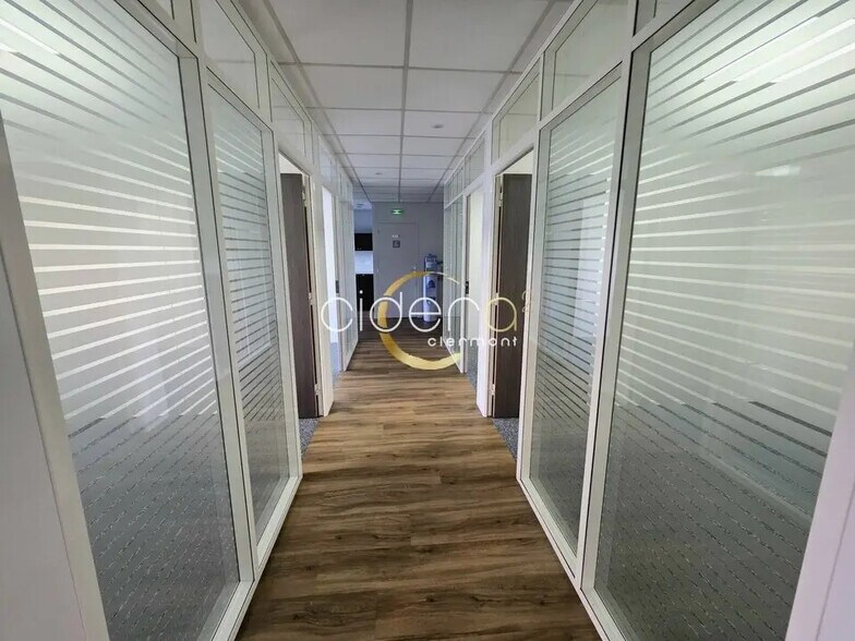 Office in Clermont-Ferrand for lease - Interior Photo - Image 3 of 12