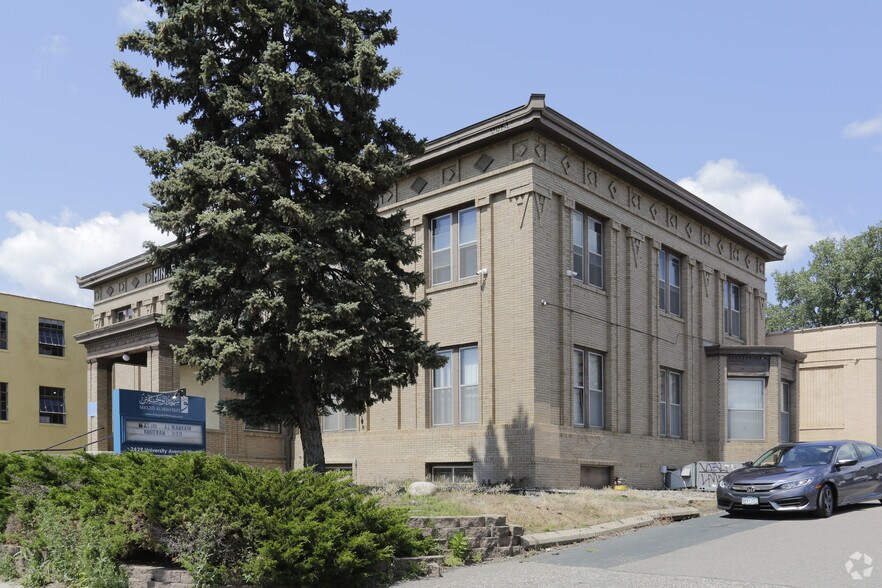 2429 University Ave W, Saint Paul, MN à louer - Photo du bâtiment - Image 2 de 2