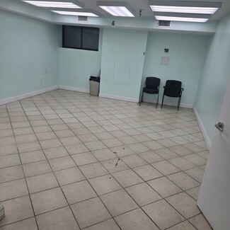 Plus de détails pour 311 St Nicholas Ave, Ridgewood, NY - Bureau à louer