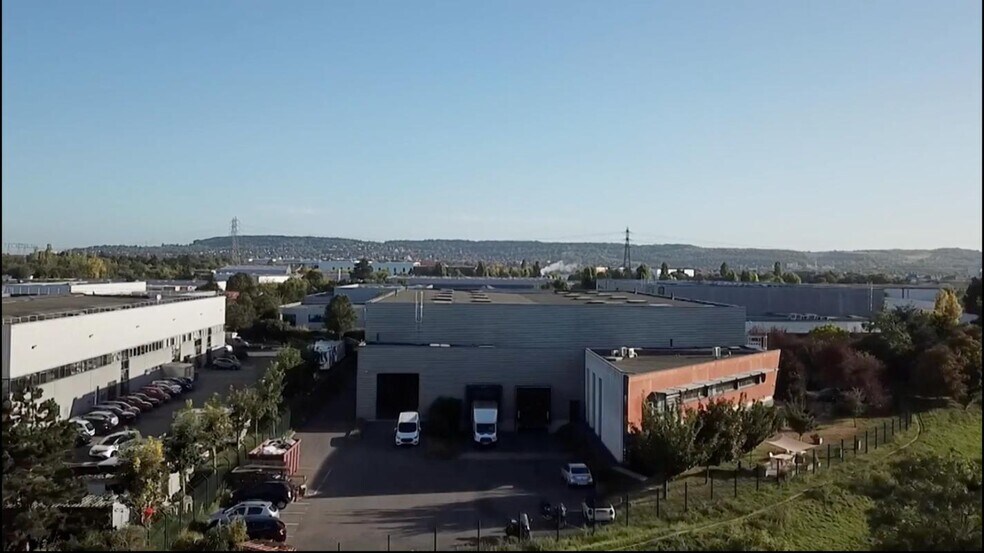 Industriel dans Sartrouville à louer - Photo du bâtiment - Image 1 de 13
