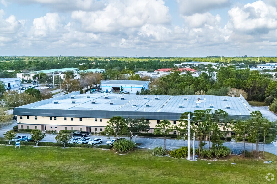 660 NW Peacock Blvd, Port Saint Lucie, FL à louer - Aérien - Image 2 de 3