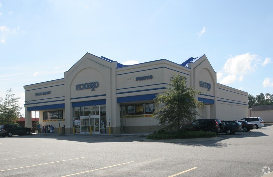 1031 Armory Dr, Franklin, VA for lease - Primary Photo - Image 1 of 7