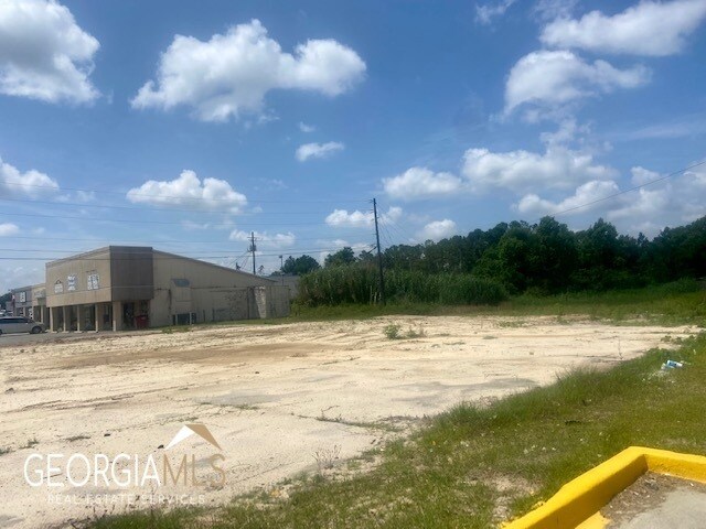 102 W Oak St, Mc Rae Helena, GA for sale - Building Photo - Image 2 of 3