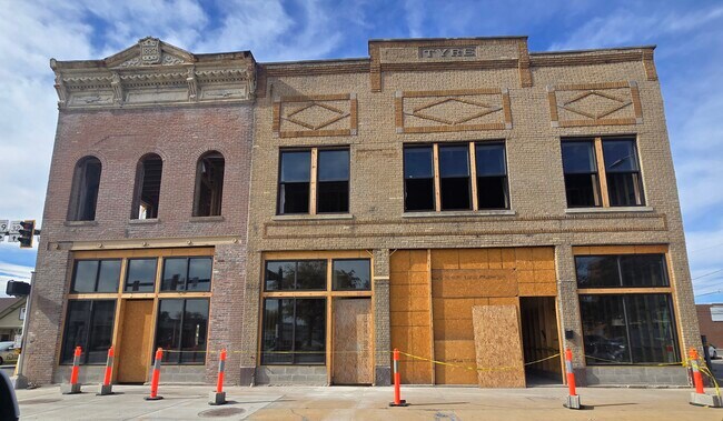 Plus de détails pour 126 S Lebanon St, Lebanon, IN - Commerce de détail à louer