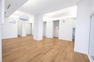 114-116 E 13th St, New York, NY for lease Interior Photo- Image 2 of 4