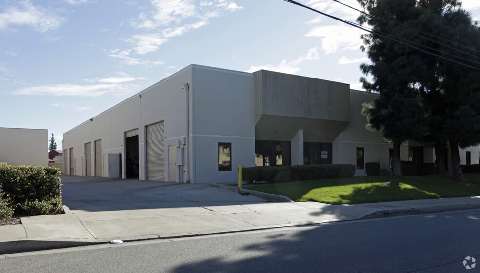 4702 Chino Ave, Chino, CA for lease - Building Photo - Image 3 of 8