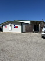 2610 Junction Hwy, Kerrville TX - Entrepôt