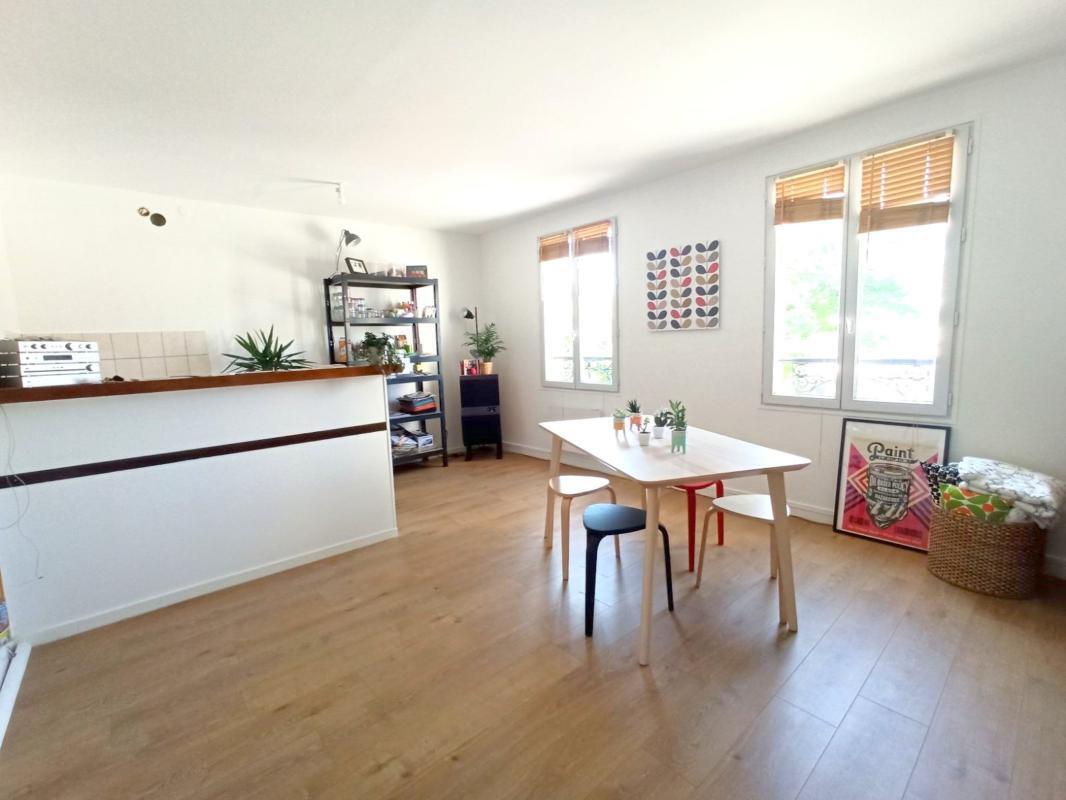 Office in Poissy for lease Interior Photo- Image 1 of 6