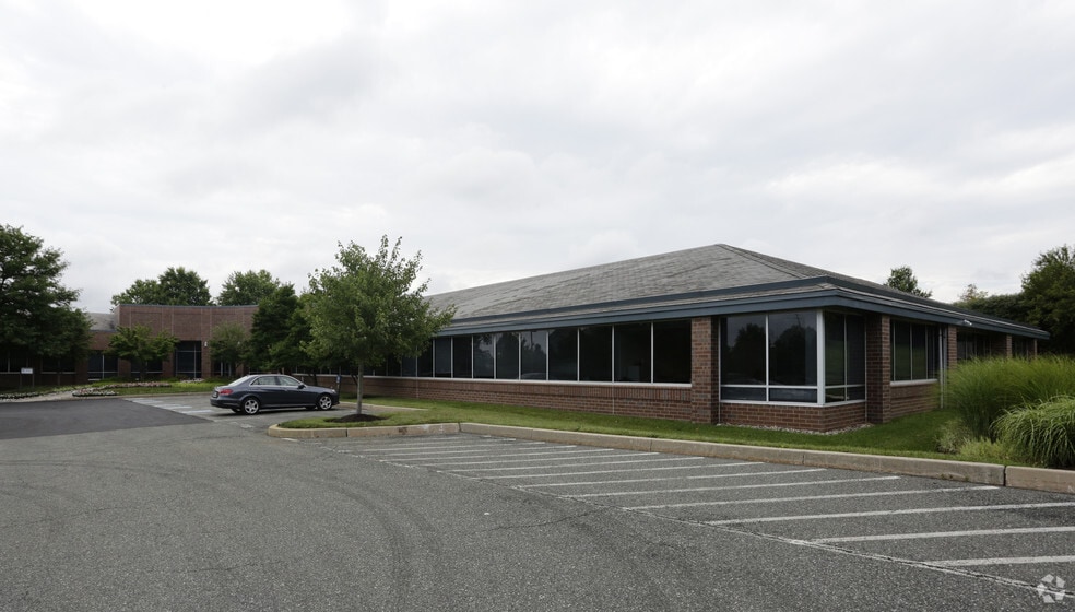 2301 Renaissance Blvd, King Of Prussia, PA for lease - Primary Photo - Image 1 of 3