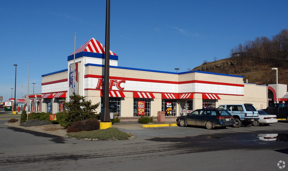 Emily Dr, Clarksburg, WV à louer - Photo du bâtiment - Image 2 de 3