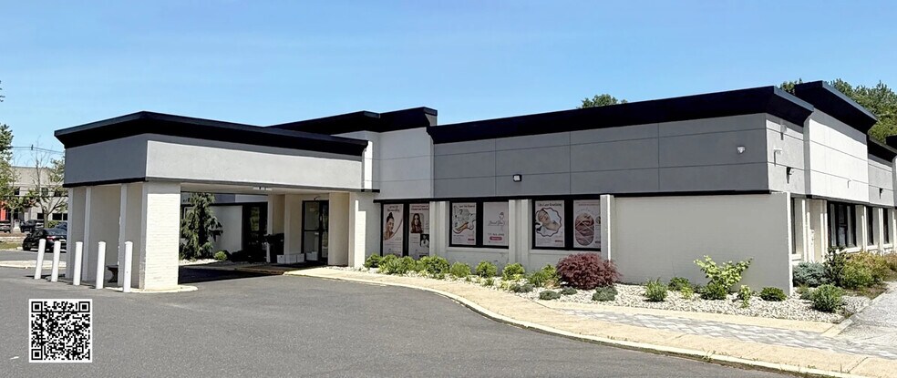 900 W Main St, Freehold, NJ for lease - Building Photo - Image 1 of 6