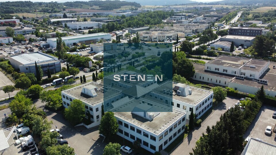 190 Rue Nicolas Ledoux, Aix-en-Provence à louer - Photo du bâtiment - Image 1 de 22