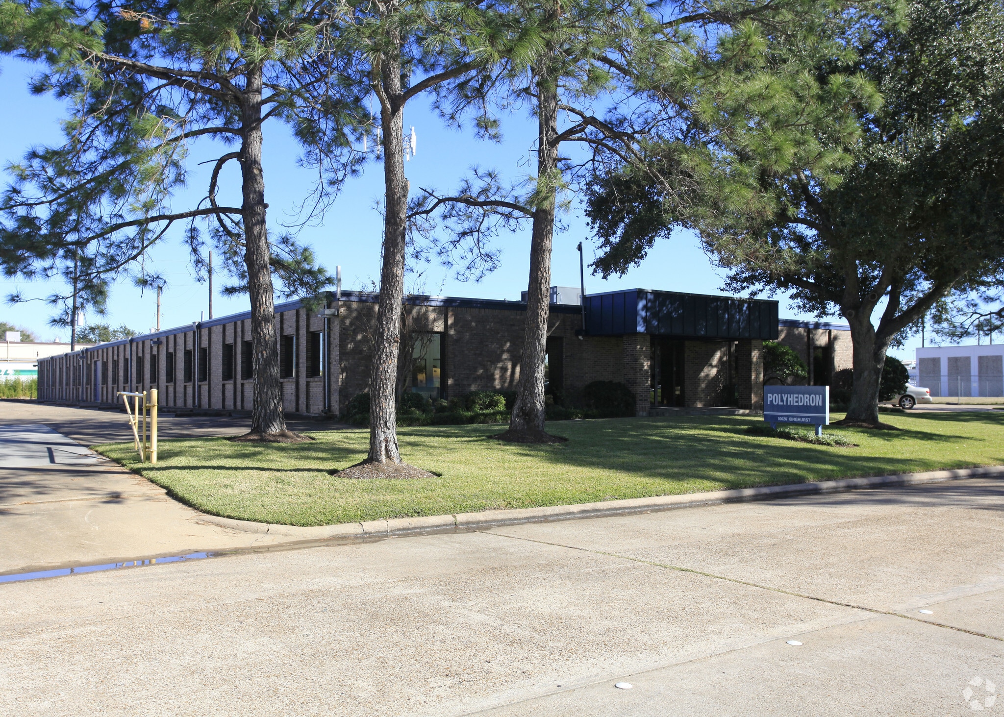 10626 Kinghurst St, Houston, TX for sale Primary Photo- Image 1 of 10
