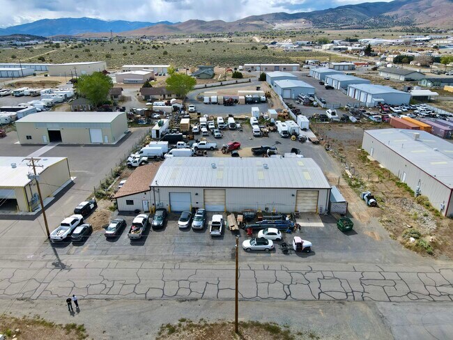 Plus de détails pour 17 Cowee Dr, Mound House, NV - Industriel à vendre