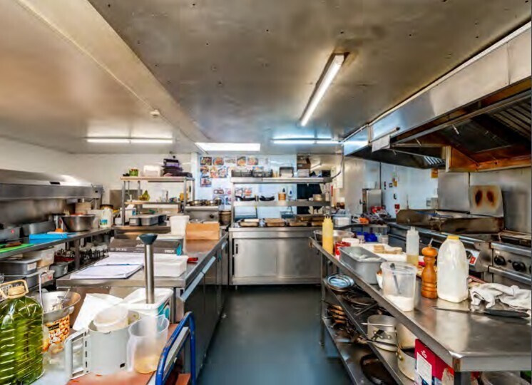 Charleston Rd, Aboyne for sale - Interior Photo - Image 2 of 9