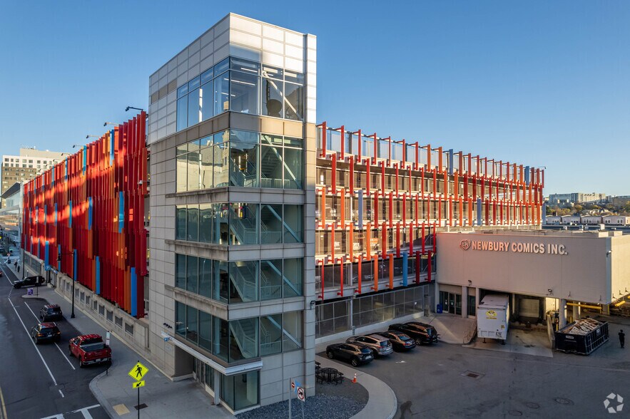 15 Guest St, Brighton, MA à louer - Photo du bâtiment - Image 3 de 6