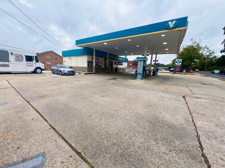 4454 Highland Rd, Baton Rouge, LA for sale - Building Photo - Image 2 of 5